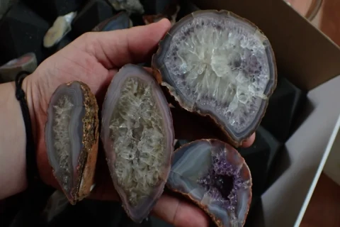 Lokality minerálů a drahých kamenů v Podkrkonoší