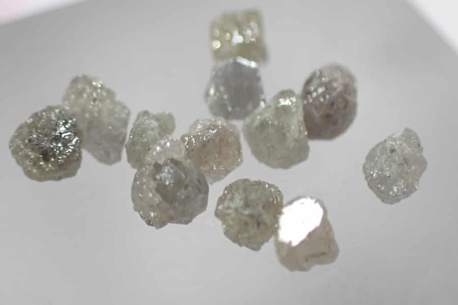 Diamant - 1 kus / 3-4mm