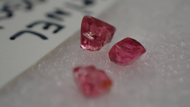 Spinel 3 kusy 0,5ct