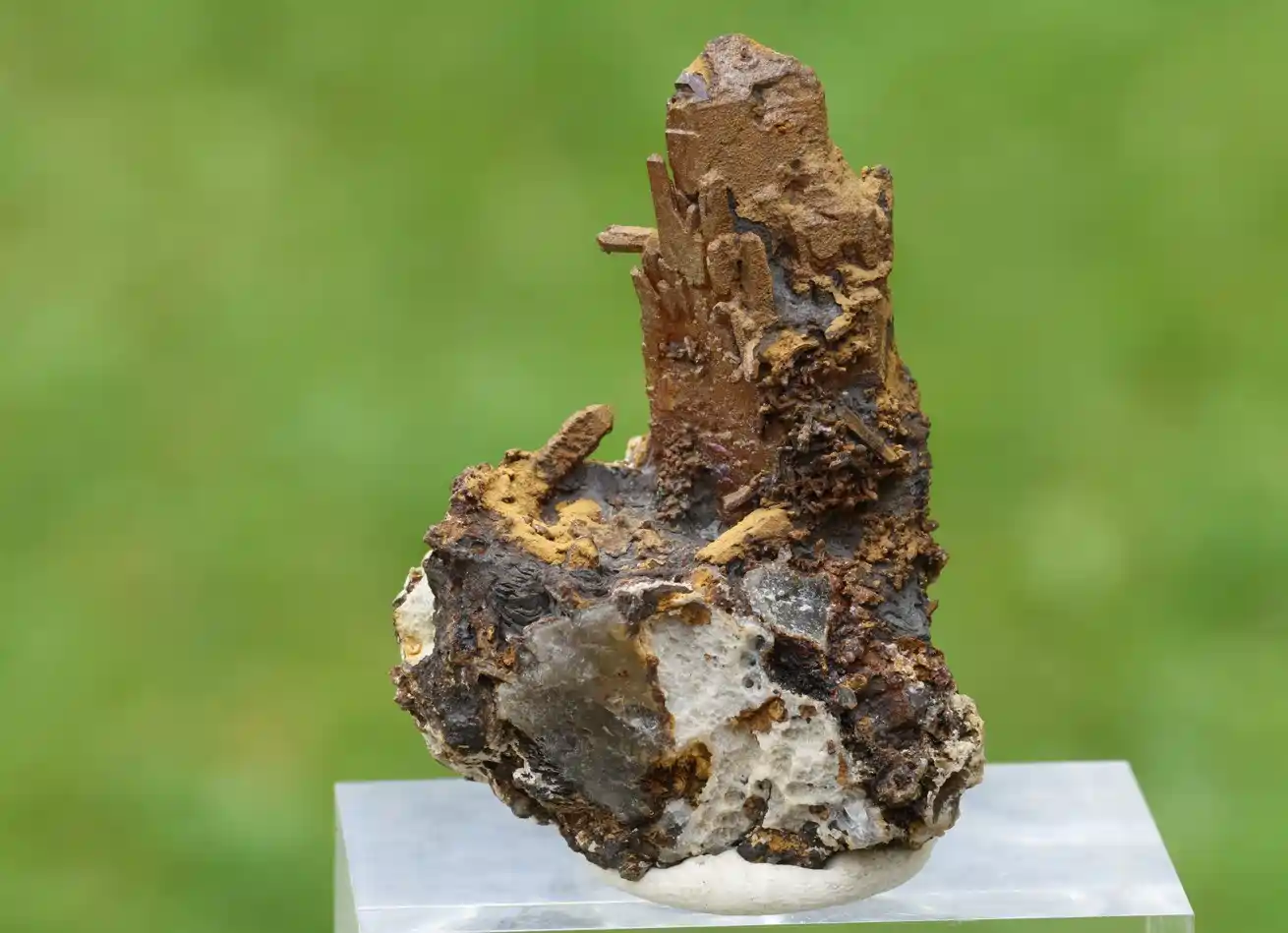 Křemen zlaťák z Banské Štiavnice 51x36x29