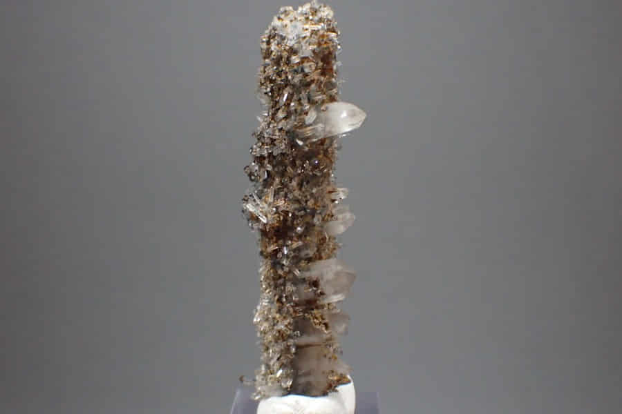Gitter quartz - Mřížkovaný křemen na ortoklasu