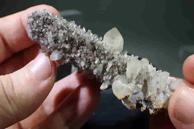 Gitter quartz - Mřížkovaný křemen na ortoklasu 50gramů