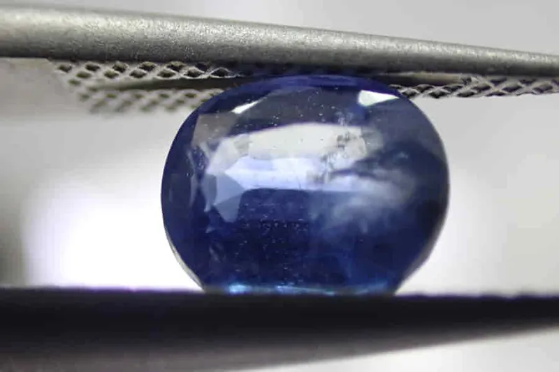 Broušený kyanit - oval 1,1ct 7x5