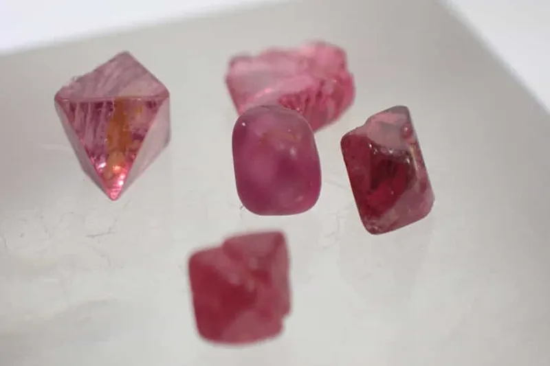 Spinel Mogok - Lot