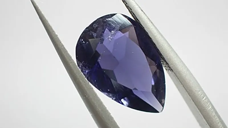 Cordierit -Iolit Broušená kapka 2,21ct