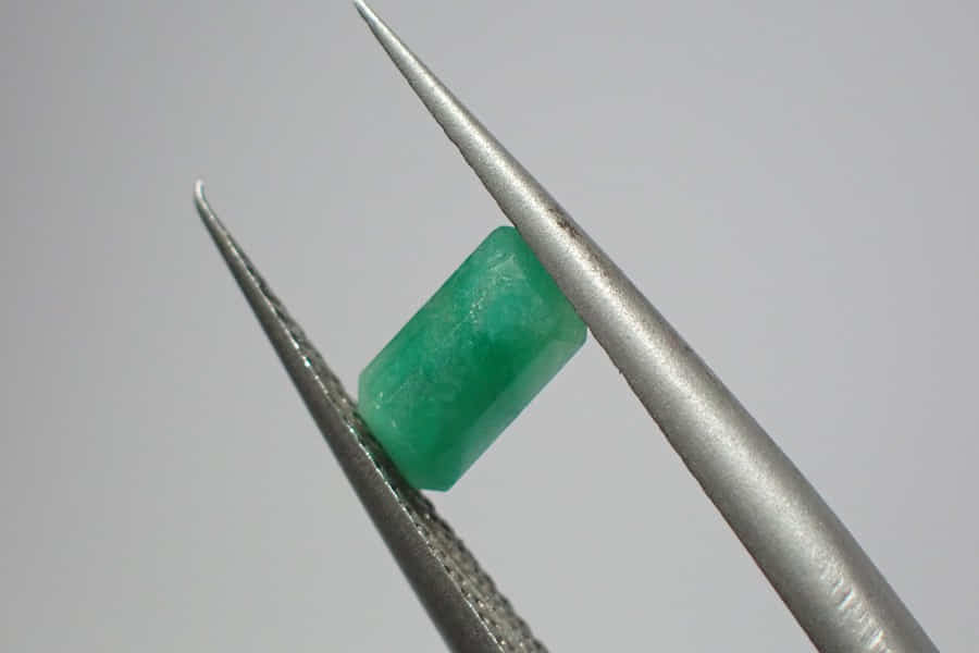 Broušený Smaragd z Kolumbie 6,7x4x3mm 0,45ct