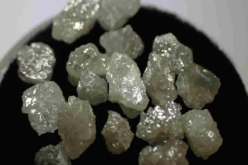  Diamant větší Přírodní neopracovaný šedý 5-7mm 