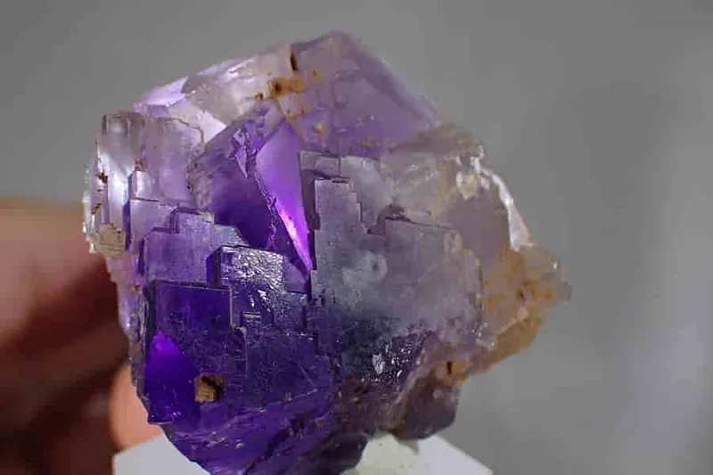 Fialový fluorit z Berbes 90,05g 
