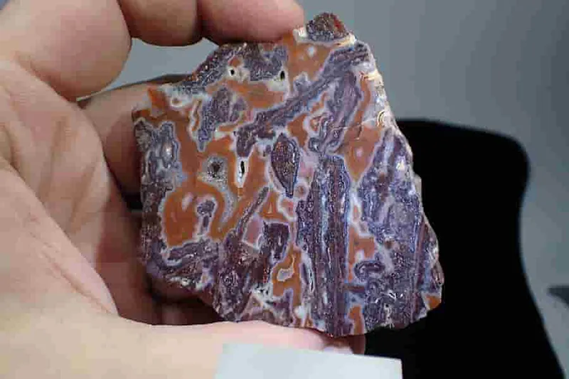 Achát z Horní Halže 78x63x27mm