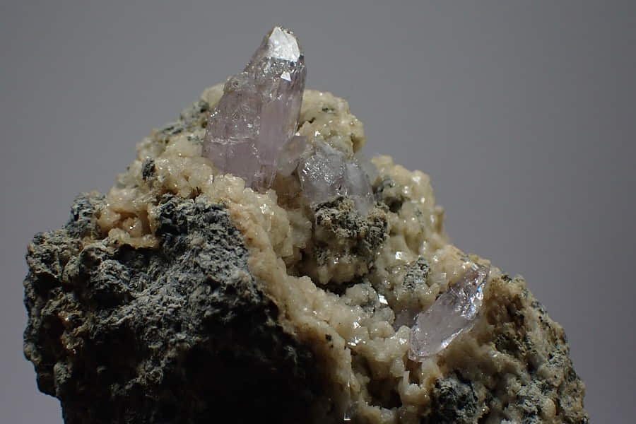 Ametyst ze Sardínie - Capurru quarry Sardínie 58x45x38mm