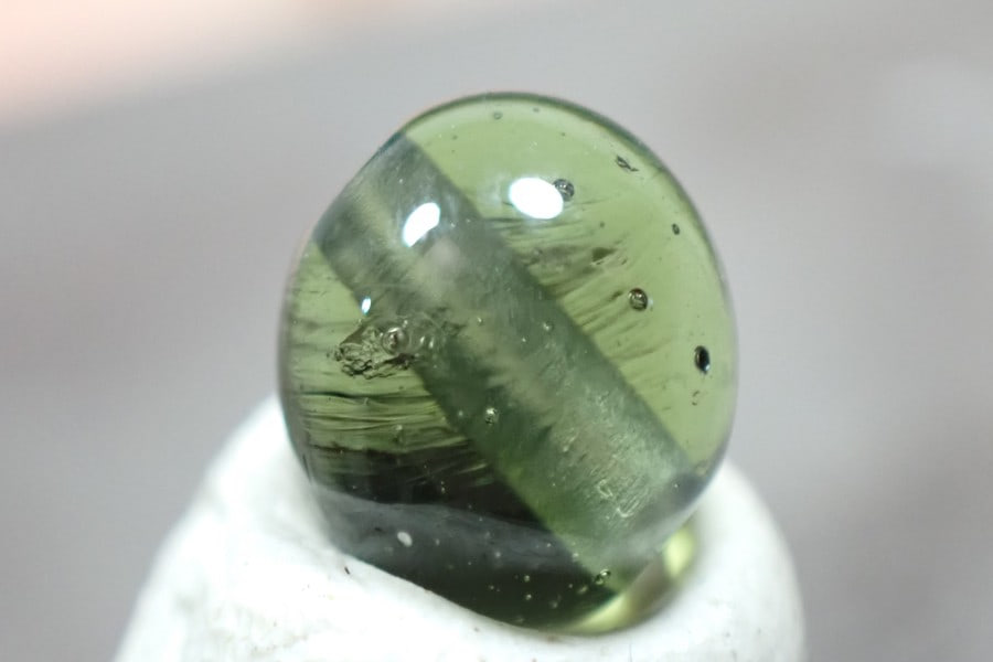 Vltavín korálek - rarita 5,9mm / 1,15ct