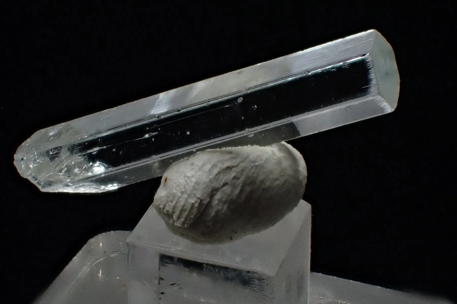 Akvamarín Nyet Bruk 26x4,5x4