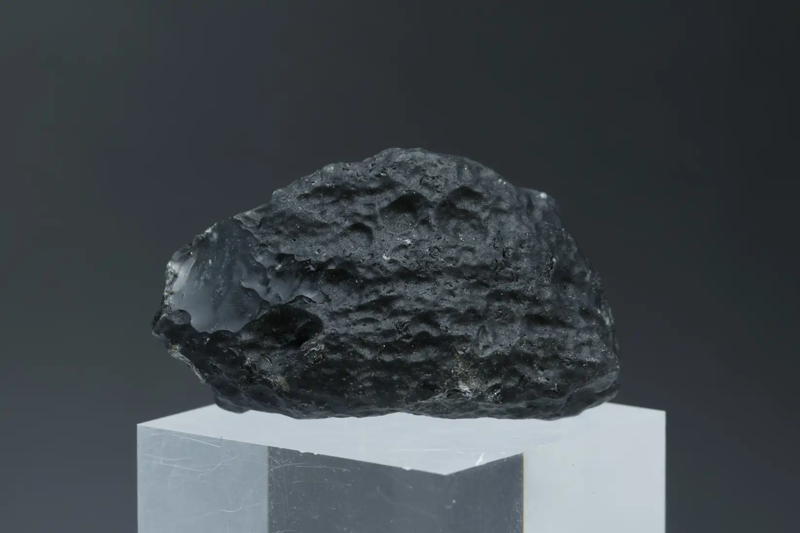 Obsidián ze Slovenska 18,23g