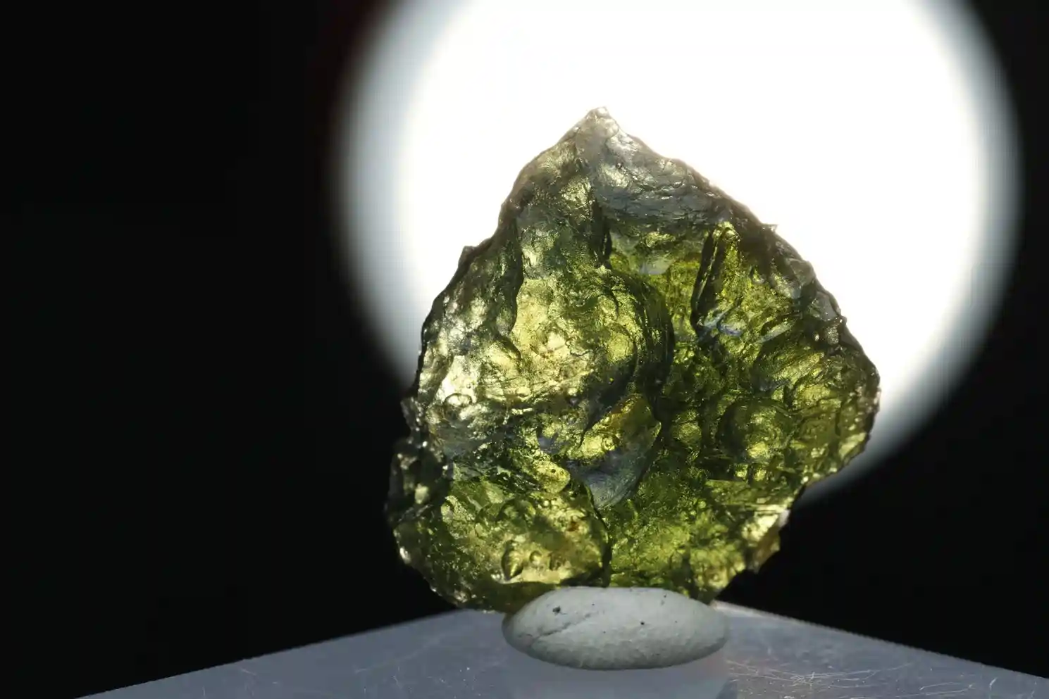 Vltavín Nesměň 3,03g 18,7x17x11mm