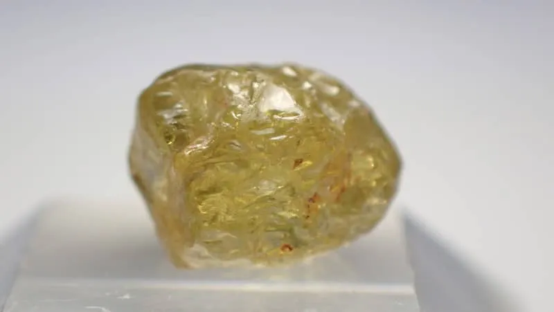 Grosular var Demantoid