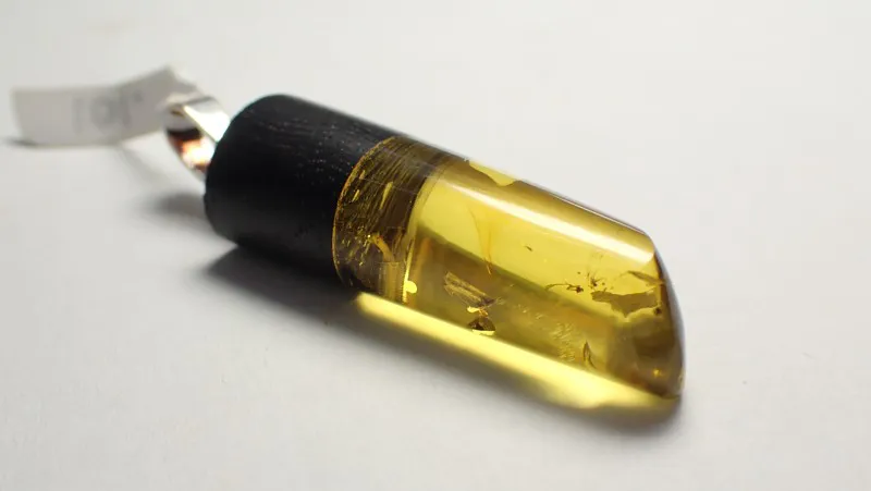 Přívěsek Jantar / Subfosilní Dub  30x12x10mm