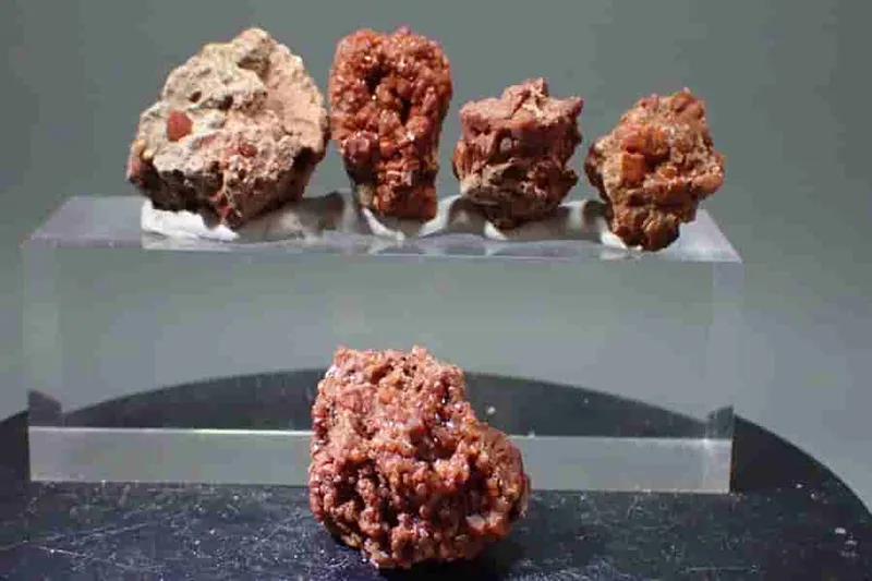 Červený křemen - hematite inkluze Jaciento de Compostela